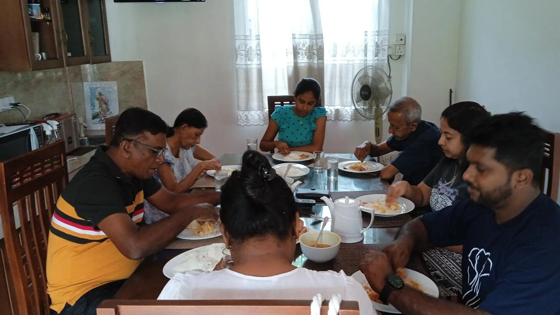 Hotel Vino Villa Tourists & Local Accommodations - 24 Hrs Kandy